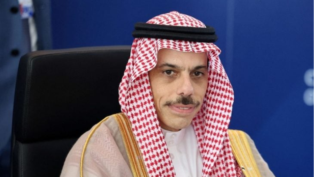 وزير الخارجية السعودي يبحث تطورات الأوضاع في المنطقة في اتصال هاتفي من وزير خارجية باكستان