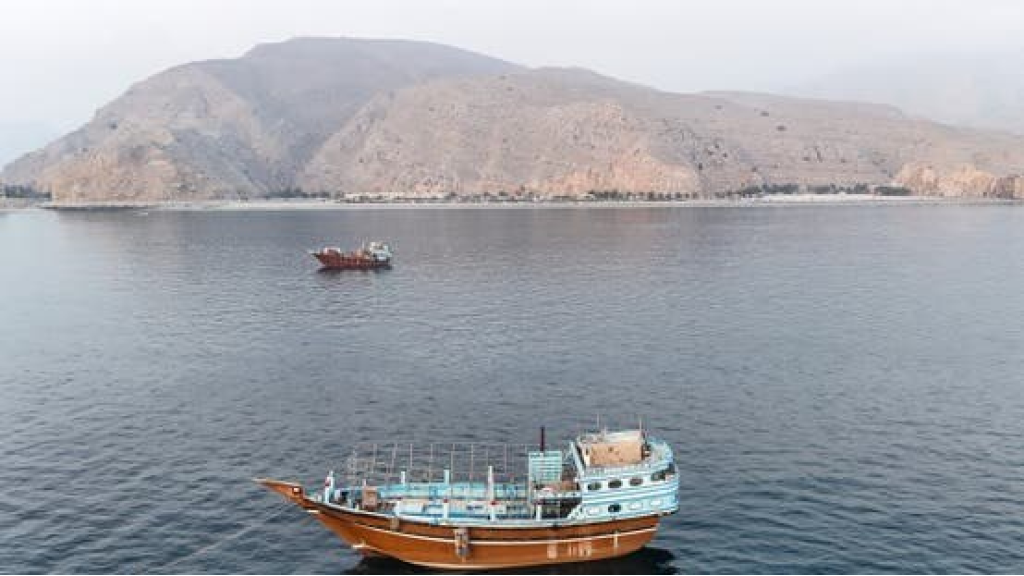 بعد تشديد الحصار.. إيران تحذر واشنطن من توسيع الحرب