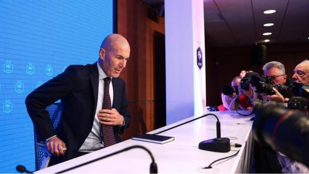 بعد أنباء تخفيض مرتب زيدان.. رئيس الاتحاد: لم يدرب من أجل المال