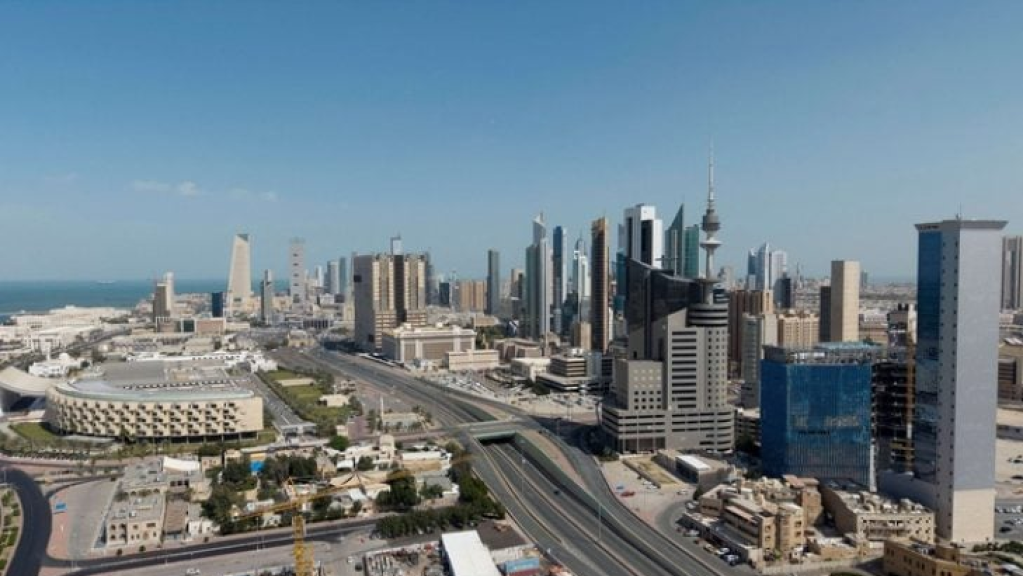 الجيش الكويتي يعلن التصدي لهجمات إيرانية استهدفت “منشآت حيوية وعسكرية