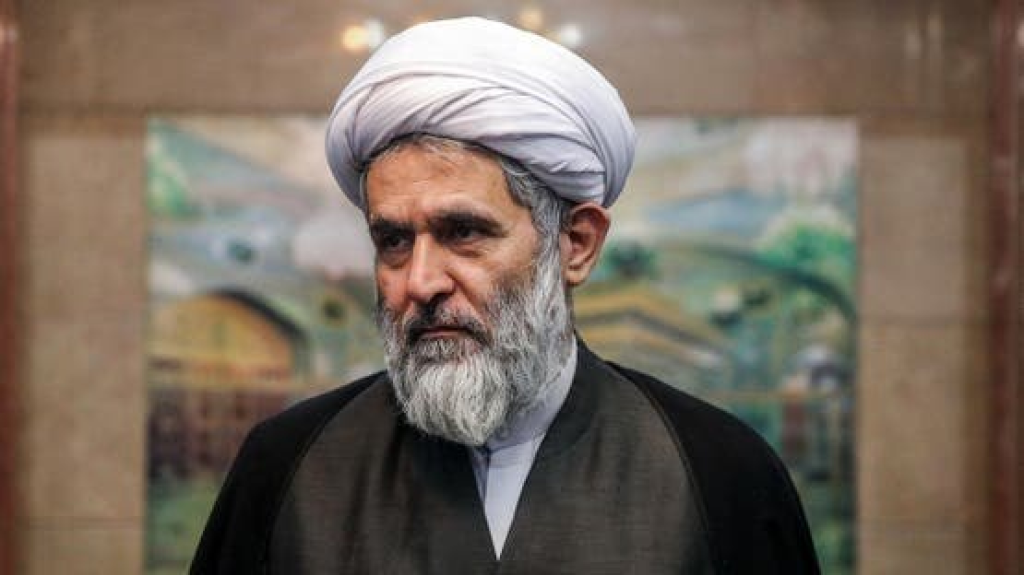 حسين طائب.. حلقة الوصل بين مجتبى خامنئي 