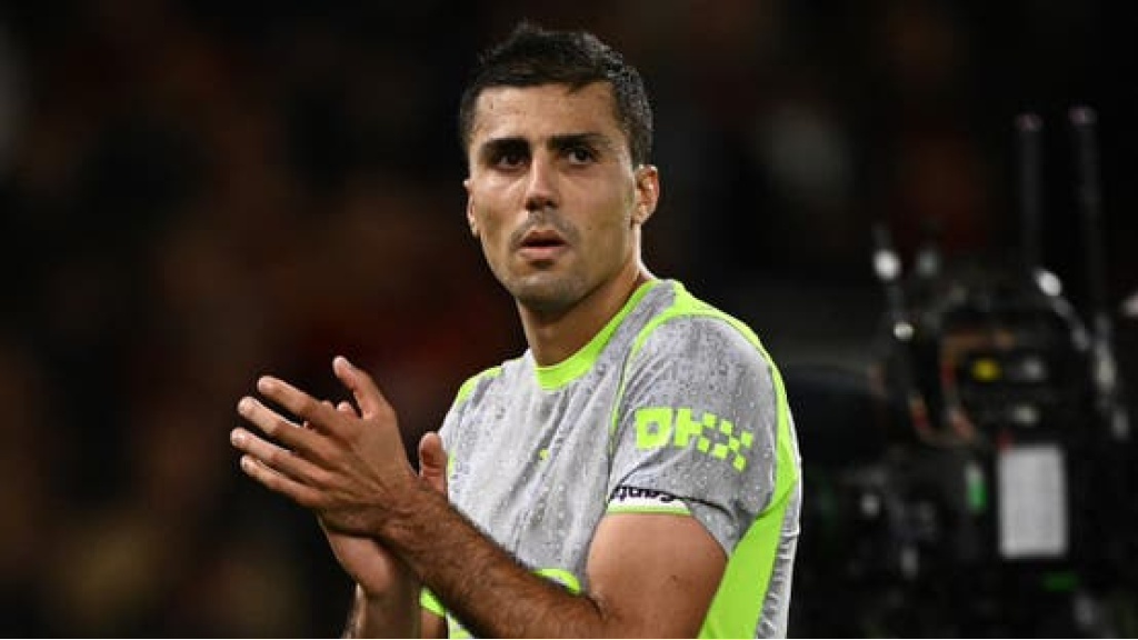 برشلونة يقدّم عرضه الأول لضم رودري