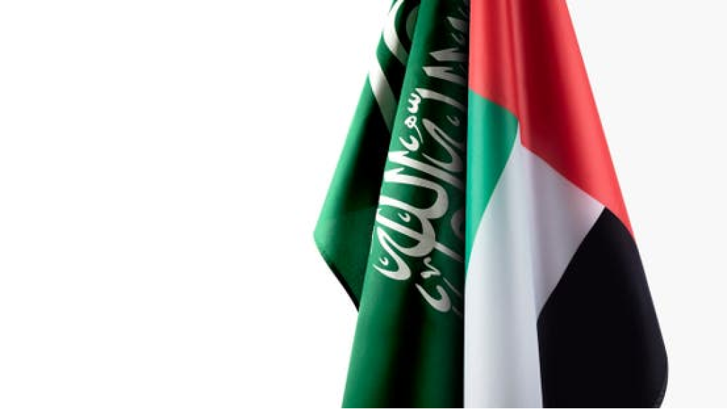 السعودية تدين استهداف ناقلة إماراتية أثناء عبورها هرمز