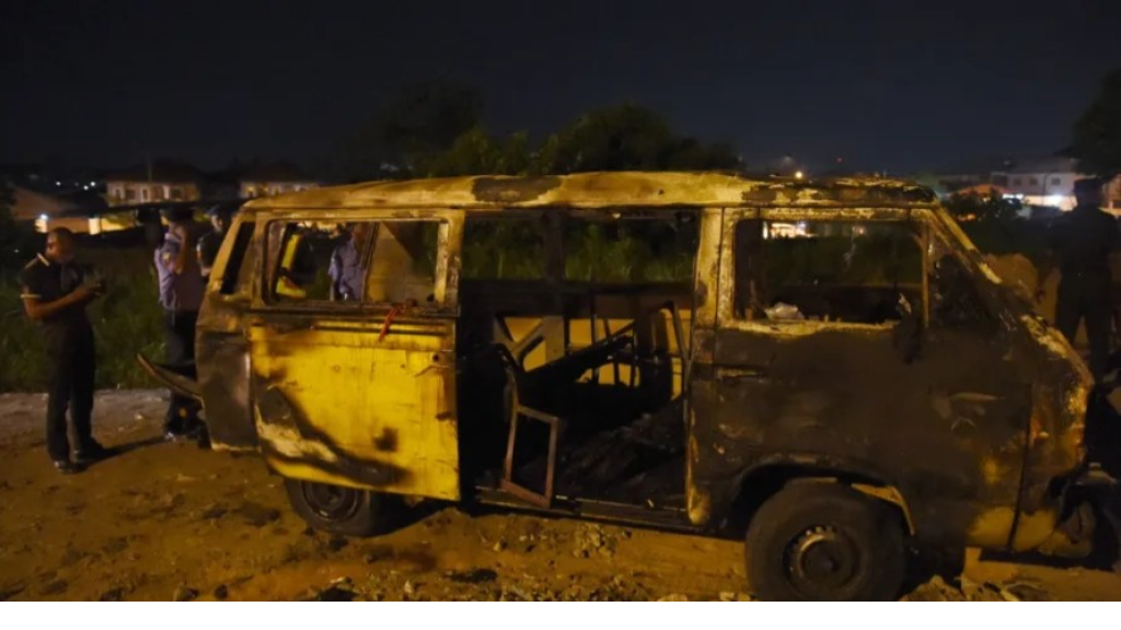 مقتل 22 شخصا في تصادم حافلتين في جنوب النيجر