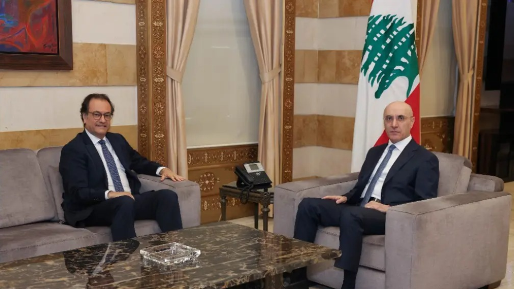 الحجّار يبحث مع سفير لبنان في فرنسا أوضاع الجالية