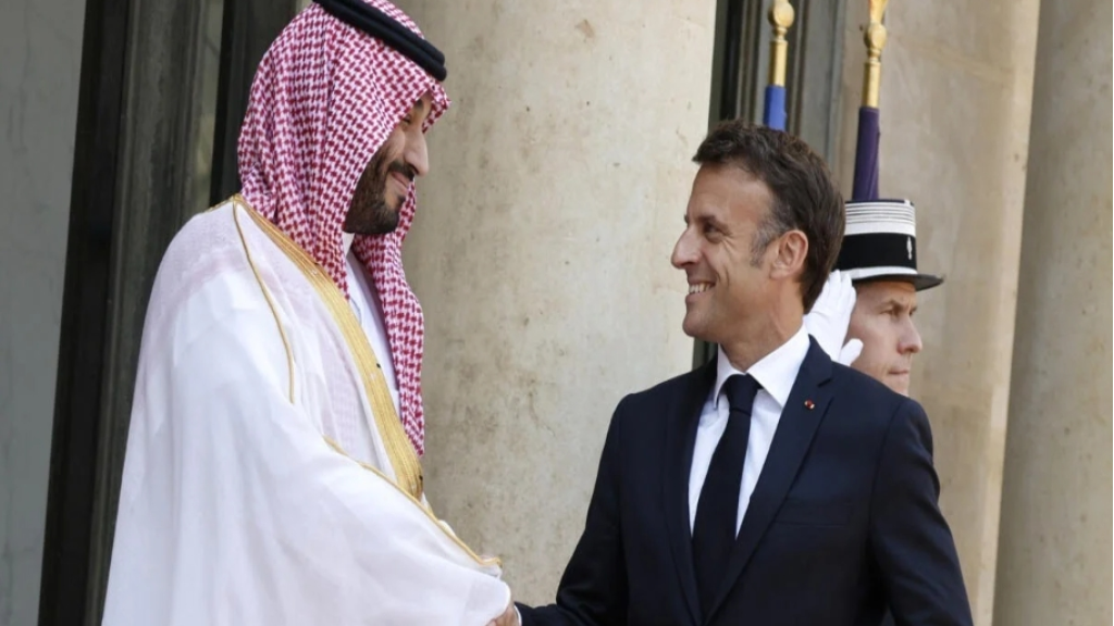 لبنان على طاولة بن سلمان وماكرون.. تثبيت الهدنة وتسريع الانسحاب الإسرائيلي
