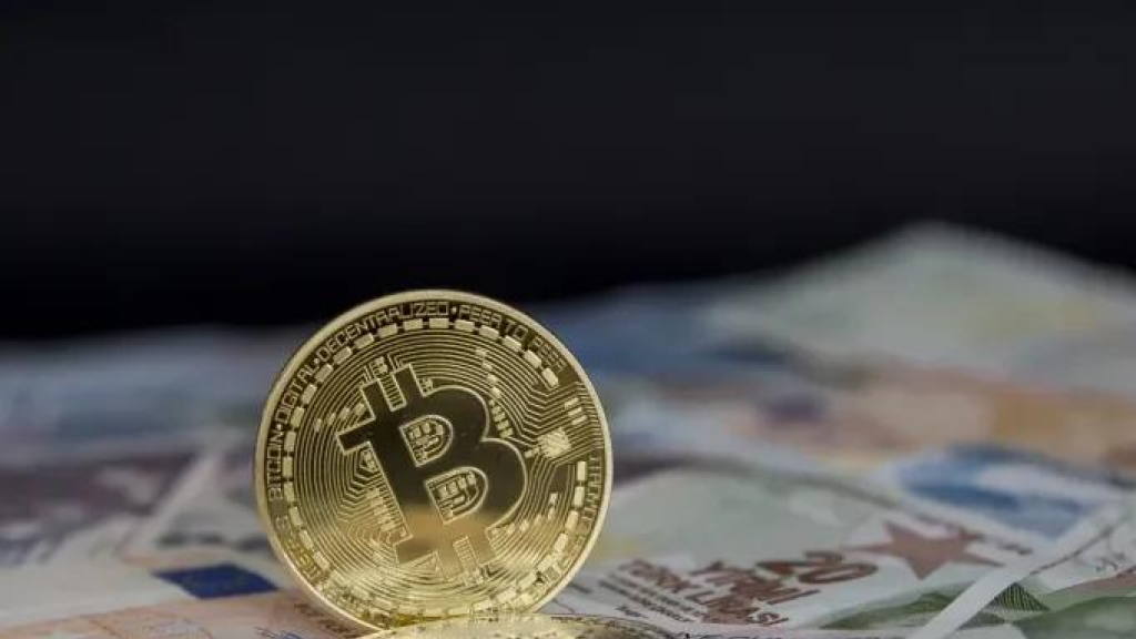 بتكوين لأعلى مستوى مع ضعف الدولار