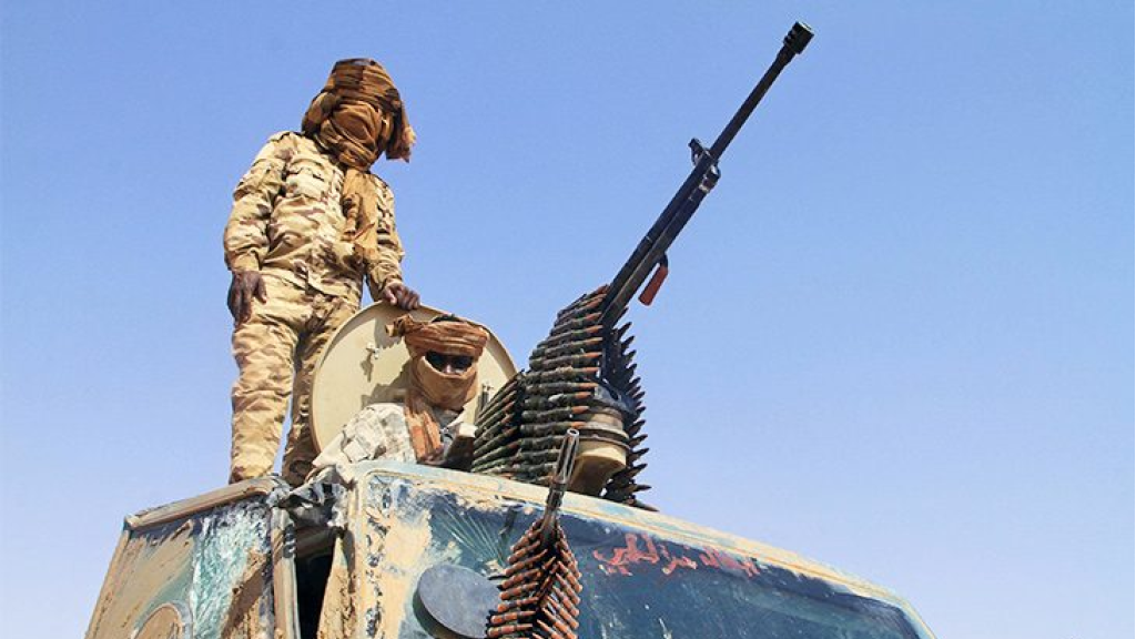 السودان: انقسام حول حظر السلاح… والحكومة ترفض مساواة الجيش بـ«الدعم»