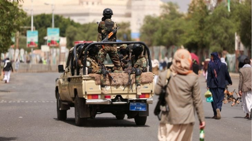 مقتل 14 عنصرا من جماعة “أنصار الله” بضربات للقوات الحكومية جنوبي الحديدة