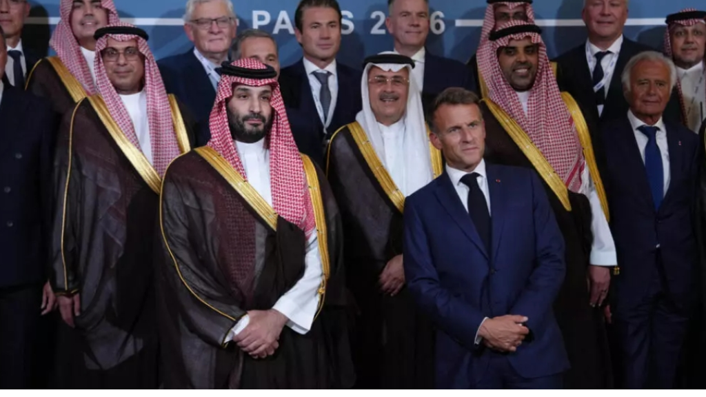 ما الذي نعرفه عن الملاهي الترفيهية الضخمة التي ستستثمر السعودية في إنشائها قرب باريس؟