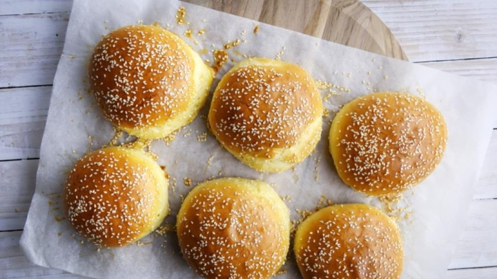 خبز البرغر الهش والطري