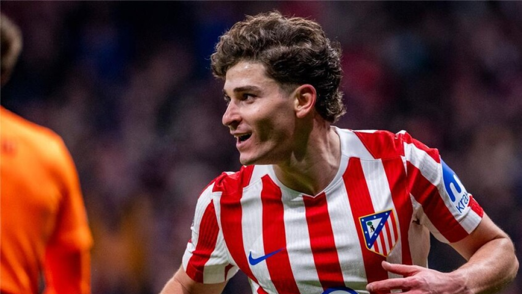 أتلتيكو مدريد يتخذ خطوة جديدة نحو مستقبل جوليان ألفاريز