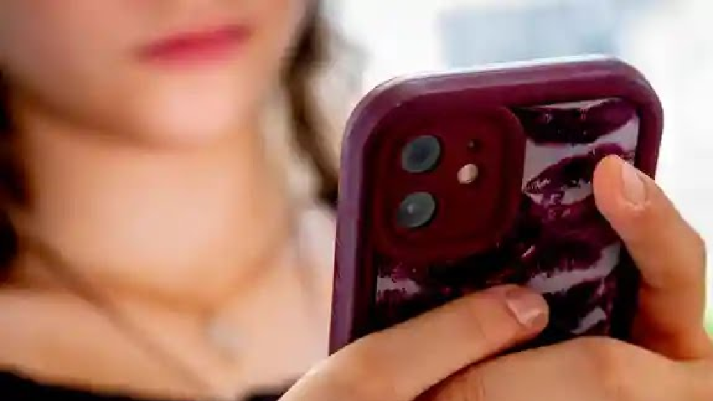 يونيسف: واحد من كل خمسة مراهقين يتعرض للتحرش عبر الإنترنت