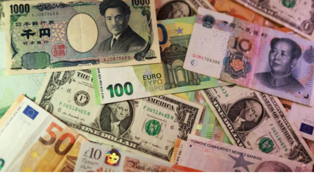هدوء في أسواق العملات وسط صدمة ارتفاع أسعار النفط