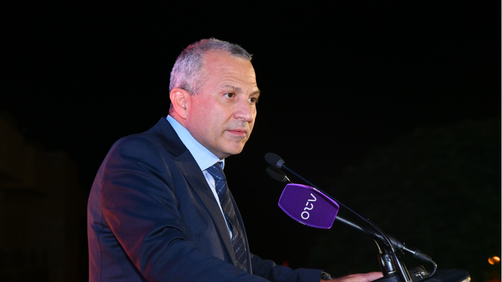 باسيل في مجلس النواب: حكومتكم حكومة المحاور والفتنة والعتمة والضرائب ونحتفظ بحقنا في طرح الثقة