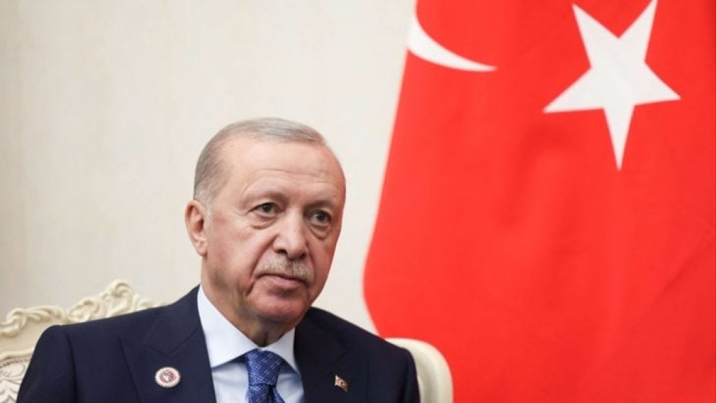 أردوغان “سيترشح لولاية رئاسية جديدة في إطار انتخابات مبكرة”