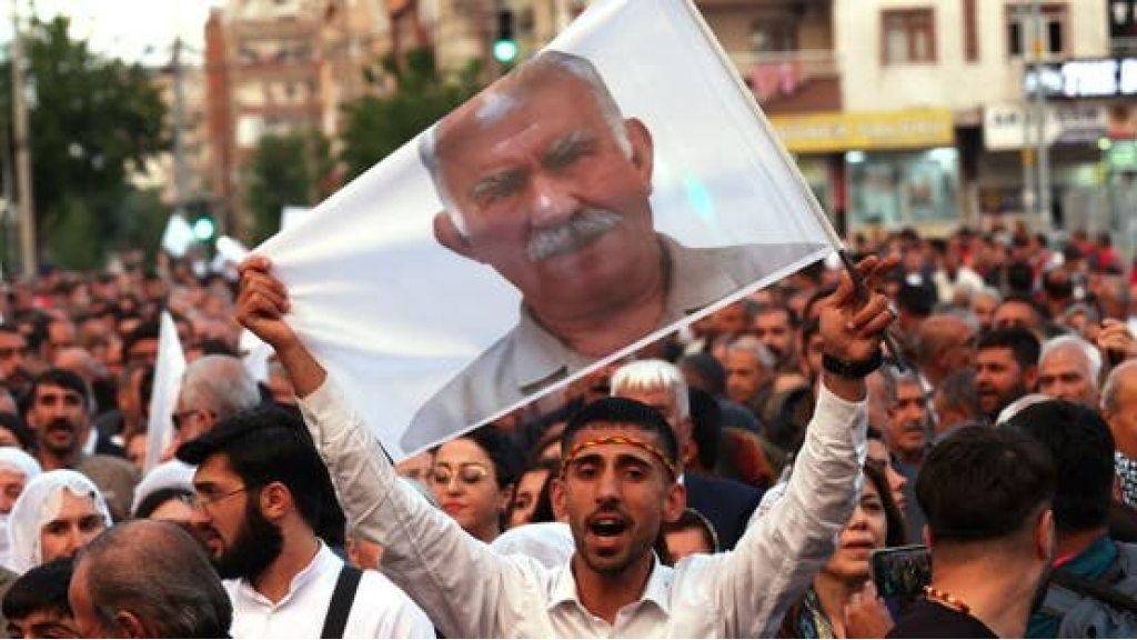 رسميا... أوجلان إلى لجنة نزع السلاح في تركيا بعد 27 عاماً من السجن