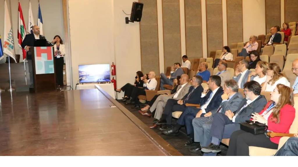 ناصر الدين يندد بالبربرية في حرق مستشفى ميس الجبل وقتل الأمل بالعودة