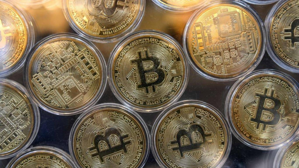 ارتفع سعر أقوى عملة مشفرة إلى أعلى من 84 ألف دولار مع تحسن معنويات المستثمرين