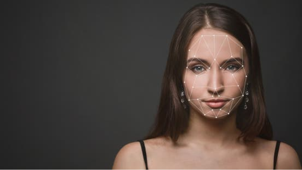 خطأ في تقنية التعرف على الوجه يتسبب في سجن سيدة 6 أشهر