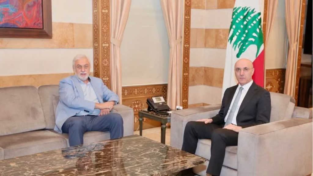الوزير الحجار يستقبل النائب جهاد الصمد ويحث معه الأوضاع العامة والشؤون الإنمائية
