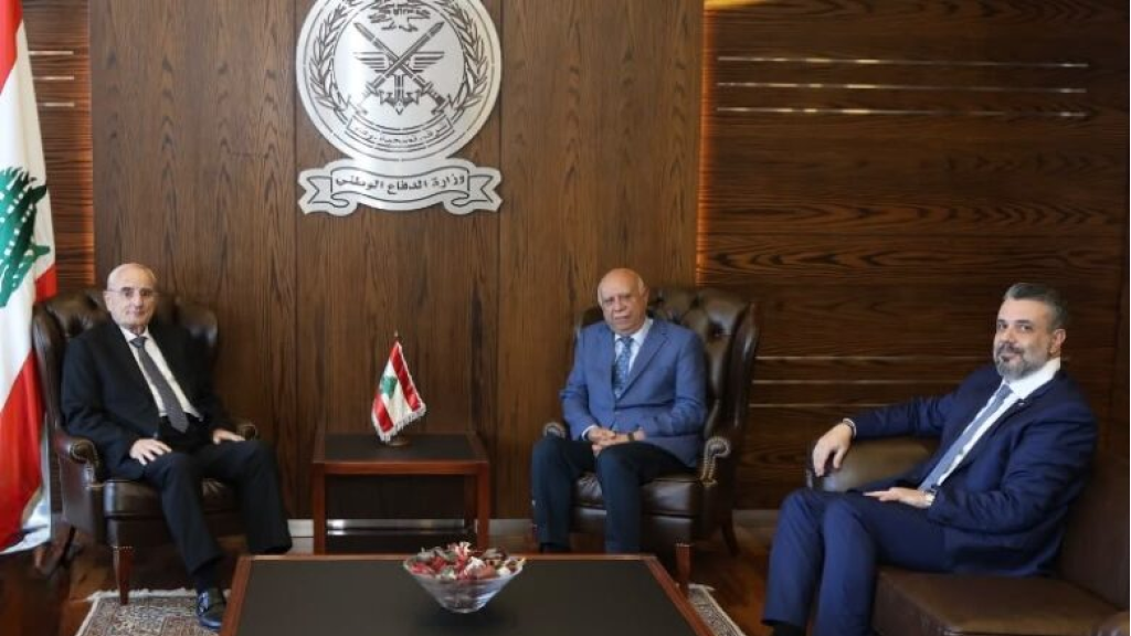 اللواء منسّى يبحث العلاقات اللبنانية–الألبانية مع قنصل ألبانيا ورجل الأعمال أديب بستاني