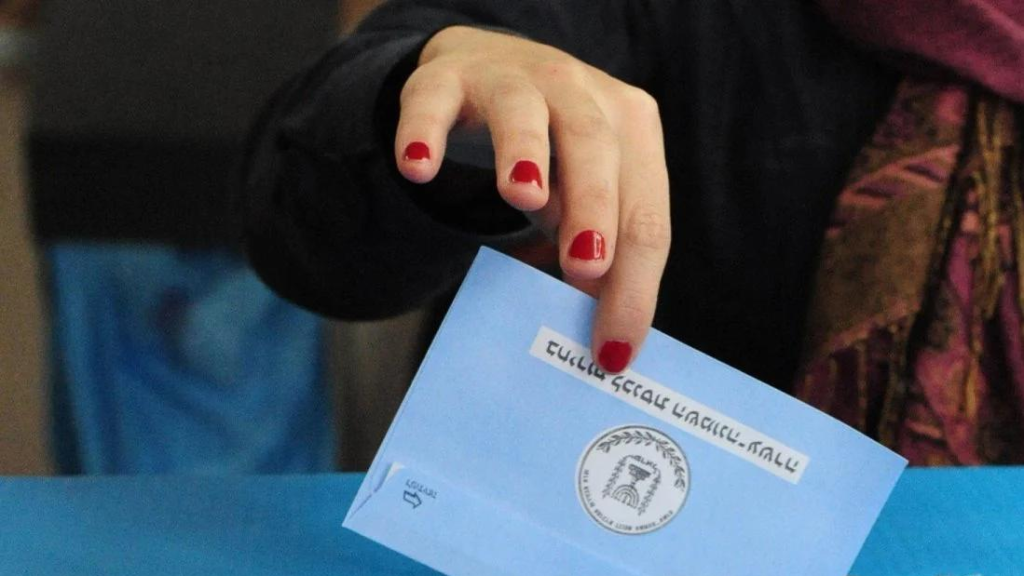 فضيحة التكنولوجيا الخفية في انتخابات إسرائيل... روبوتات تتلاعب بالناخبين!
