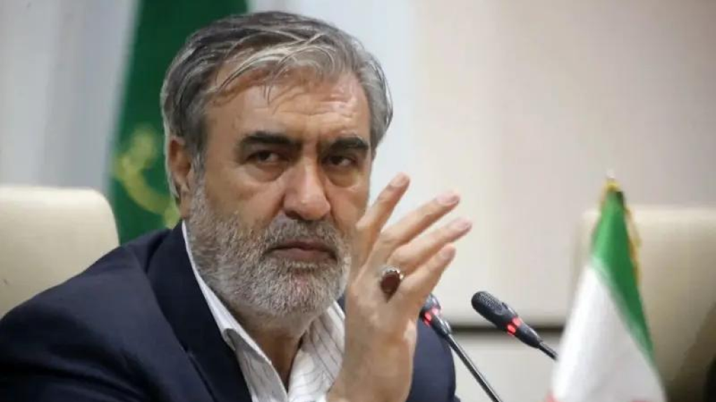 إبراهيم عزيزي: أميركا عالقة في مضيق هرمز وستندم على إهدار فرصة التفاوض