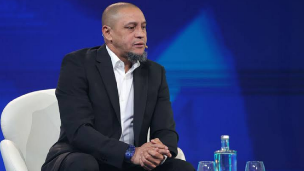 روبرتو كارلوس: خسرت 99% من ثروة مسيرتي