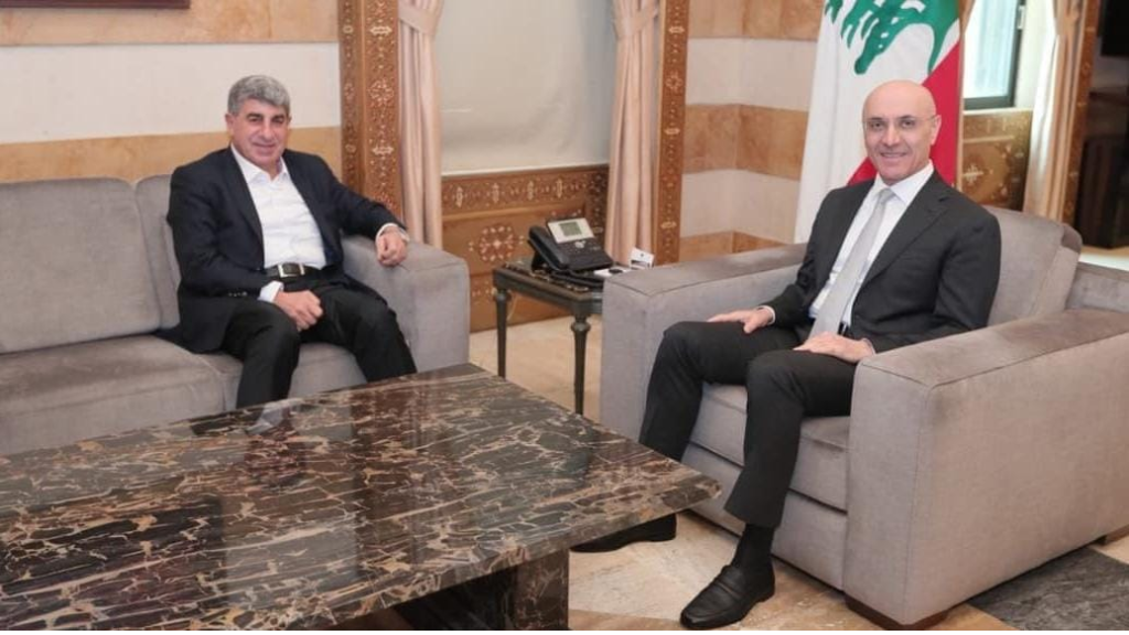 الحجار استقبل طليس واكد مواصلة ضبط مخالفات النقل البري والعمالة غير الشرعية في القطاع