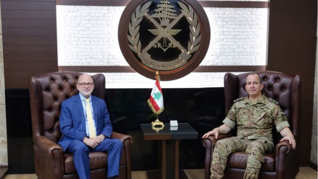 استقبالات العماد قائد الجيش