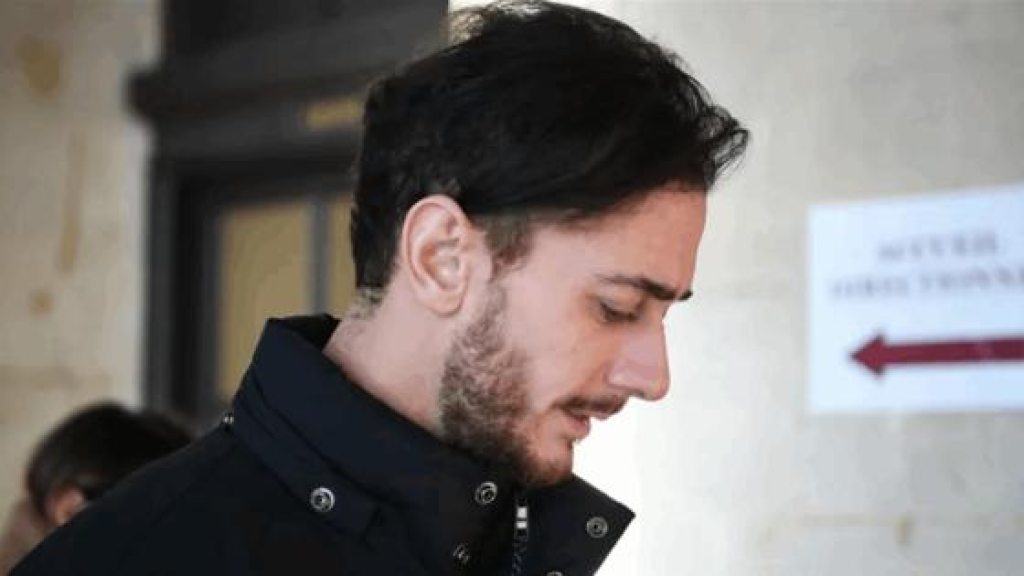يبكي من الصباح حتّى المساء… هكذا يعيش سعد لمجرد داخل السجن…