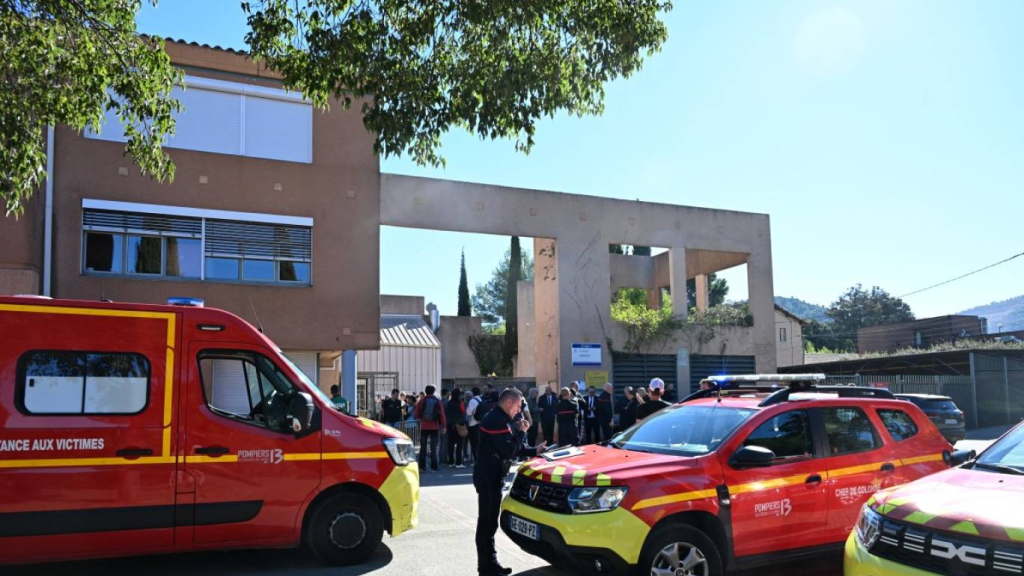 طالب يطلق النار على معلمين ببندقية صيد في جنوب فرنسا