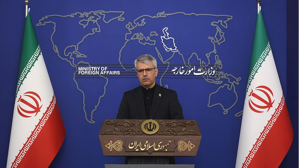 إيران تراجع الرد الأمريكي على مقترحها حول مضيق هرمز وسترد عبر وسطاء