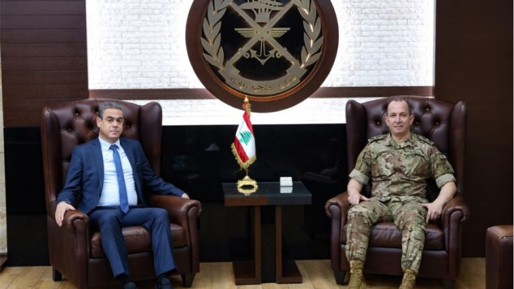 استقبالات العماد قائد الجيش