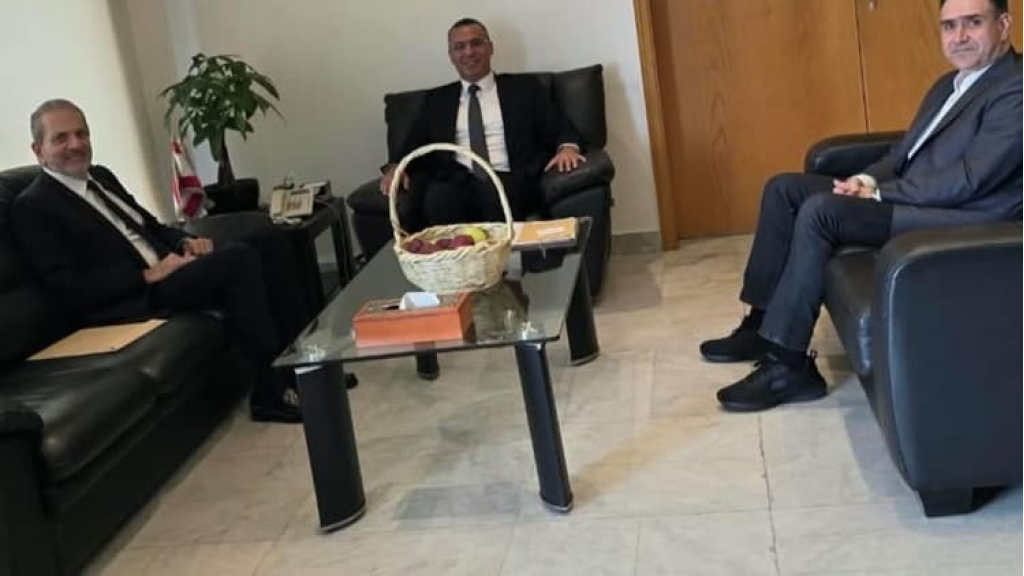 وزارة الزراعة اطلقت مبادرة مع شركات النفط لدعم مزارعي التفاح وتأمين المازوت لبرادات التخزين وتسويق الإنتاج هاني: حماية الموسم مسؤولية وطنية مشتركة