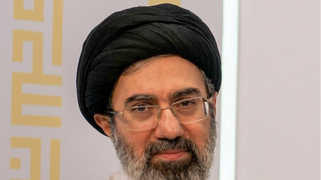 السيد الخامنئي: الإيرانيات يواصلن استلهام النهج الزينبي
