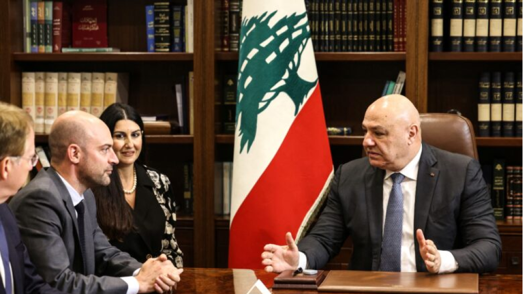 الرئيس جوزاف عون خلال استقباله وزير أوروبا والشؤون الخارجية الفرنسي جان نويل بارو