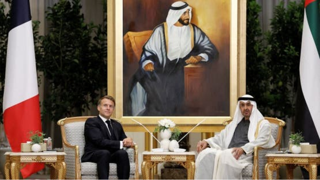 الرئيس الفرنسي يقوم بجولة في الخليج العربي تشمل 4 دول