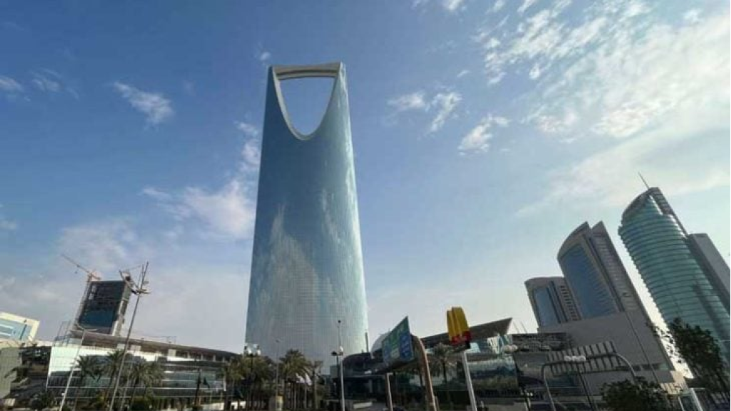 التحالف العسكري بقيادة السعودية يعلن اعتراض وتدمير مسيرة بمنطقة الرياض