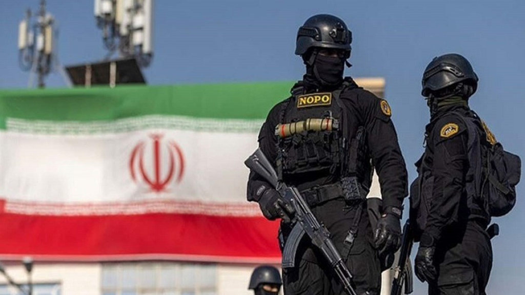 حرس الثورة يفكك خليتين إرهابيتين في جنوب شرق إيران ويعتقل أفرادهما
