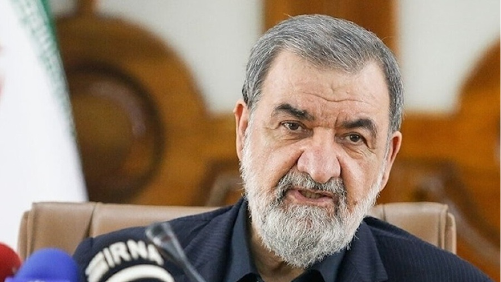 رضائي: الإحاطة الكاملة لقائد الثورة بالملفات ستشكّل عاملاً في رفعة البلاد وانتصارها