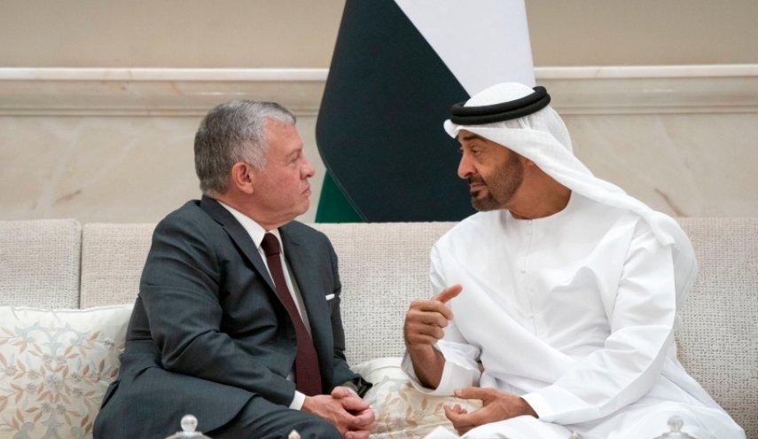 يديعوت: بن زايد هدد ملك الأردن بعد تغريدة الأمير علي!