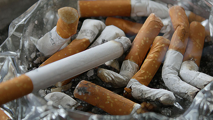 اين اصبح قانون منع التدخين في الاماكن المغلقة؟!