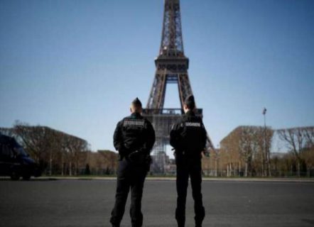 فرنسا.. تفكيك شبكة كبيرة لتهريب الأسلحة من بينهم عسكريين