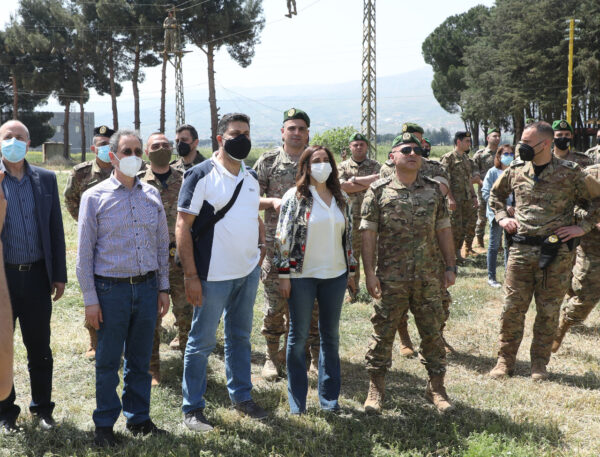  عكر تفقدت أفواج الجيش في البقاع يرافقها غجر ونعمة وشددت على دوره في التصدي لأي اعتداءات وضبط المعابر الشرعية وغيرها