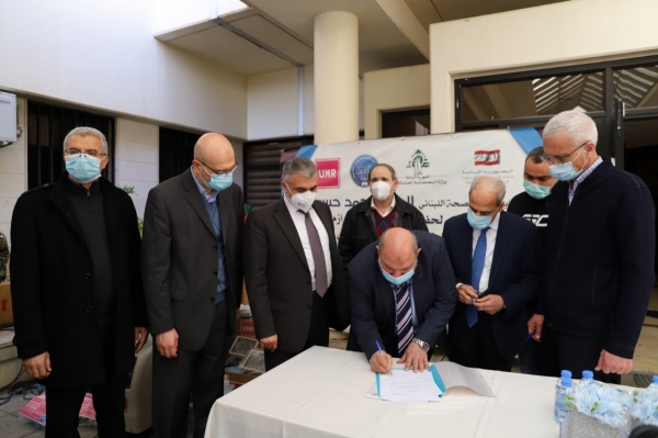 مؤسسات الرعاية سلمت هبة طبية بقيمة مليون دولار لمستشفى صيدا الحكومي مقدمة من UMR برعاية الوزير حسن وبالتعاون مع الهيئة العليا للإغاثة