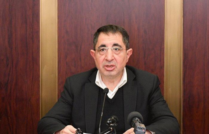 الحاج حسن  يَدعو الى “تطويرِ النظام”