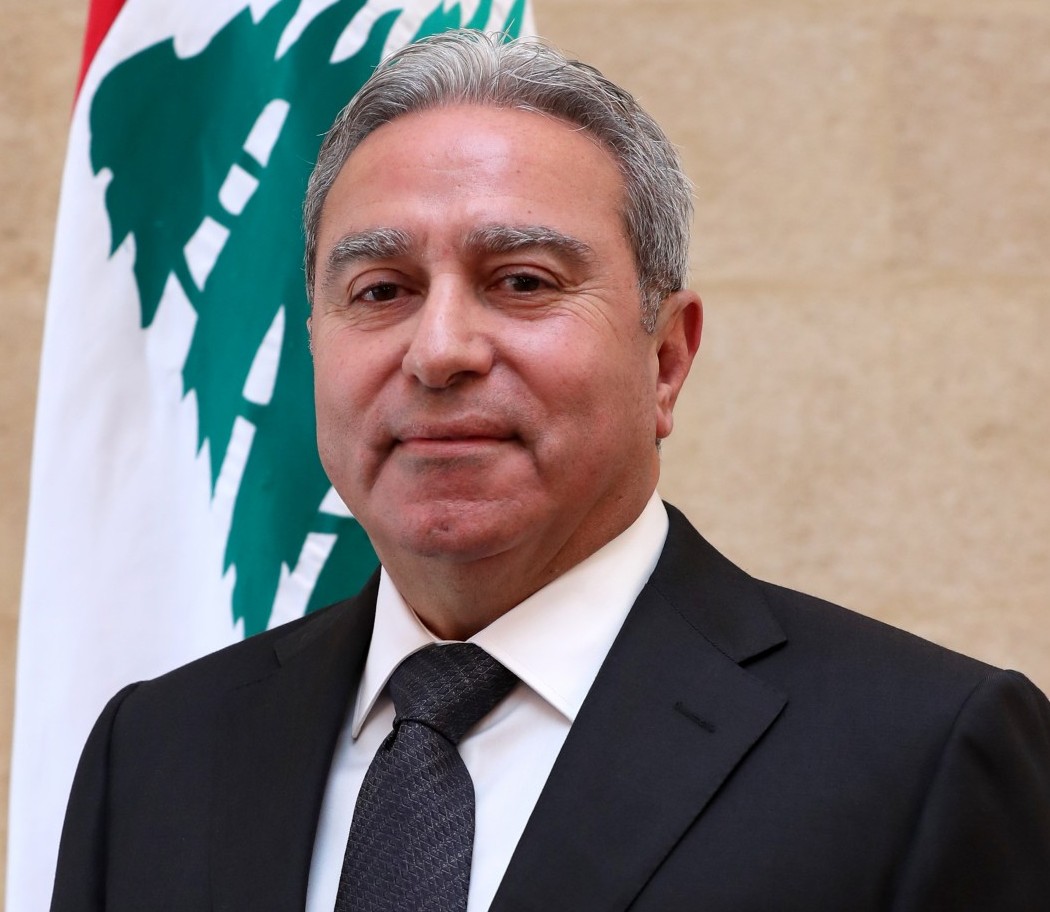 الوزير المشرفية غادر إلى سوريا لبحث ملف النازحين