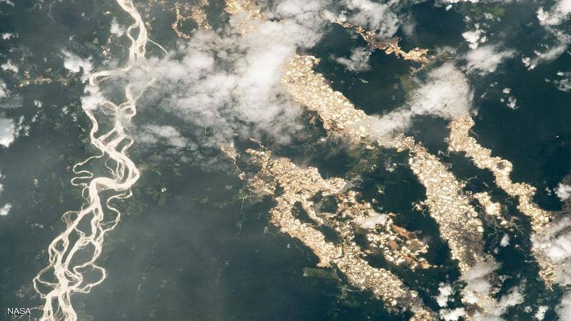 أنهار من الذهب..كاميرا فضائية تكشف ما يحدث في الأمازون